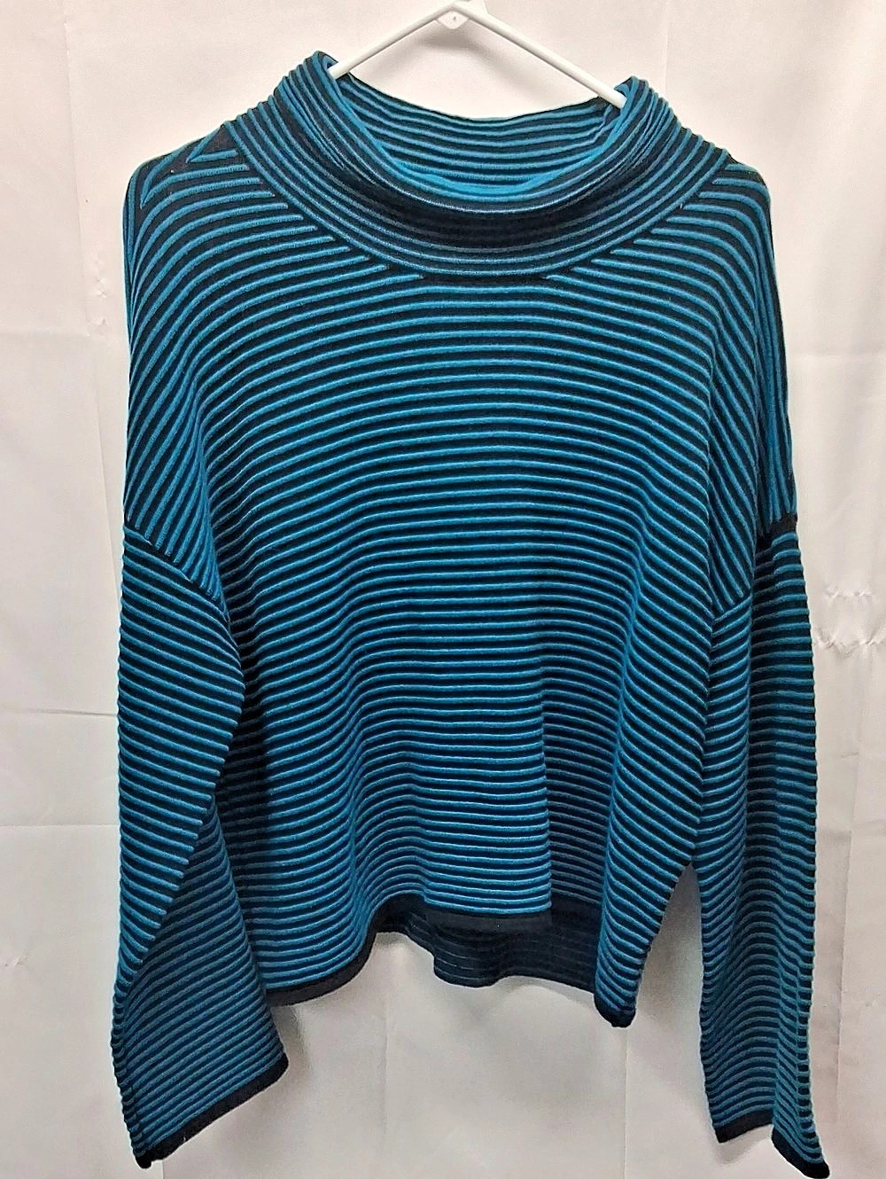 DKNY Striped Pullover Blue & Black